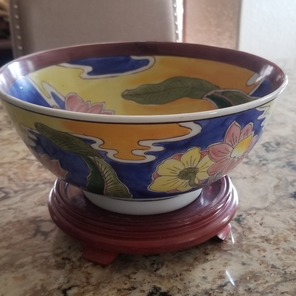 Chinese centerpiece bowl - Picture 1 of 5